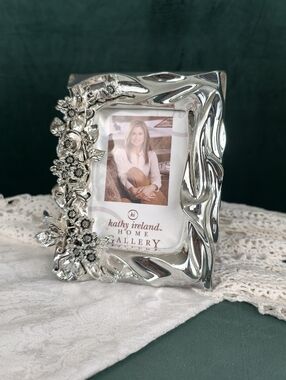 Vintage Silver Plated Floral Decorative Photo Frame
